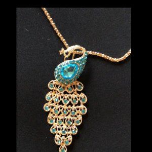 BRILLIANT Betsey Johnson Blue & Clear Rhinestone Peacock pendant necklace